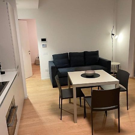 Number House - Number 10 Apartman Milánó Kültér fotó
